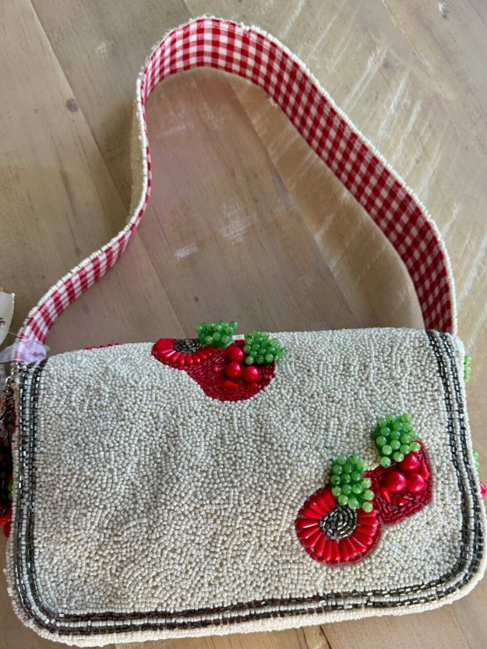 Brand New With Tags (NWT) Viral TikTok Tomato Beaded Shoulder Bag - Picture 4 of 6